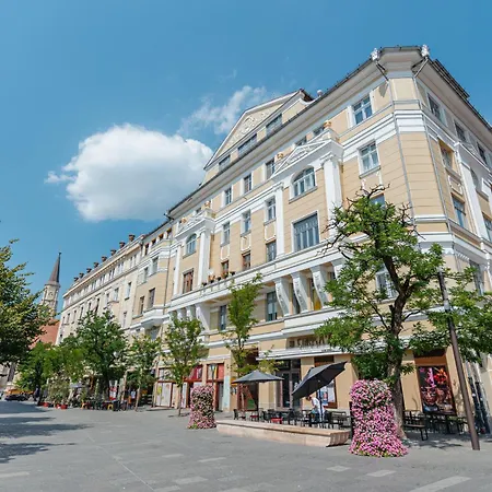 Old Town Square Kaloşvar