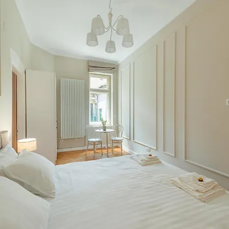 Old Town Square Apartment