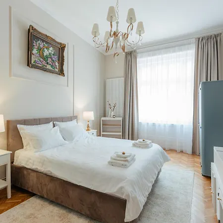 Old Town Square Apartment
