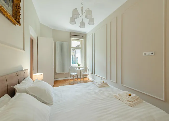 Old Town Square Apartamento